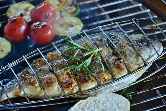 Comment mariner le poisson frais pour des saveurs inégalées