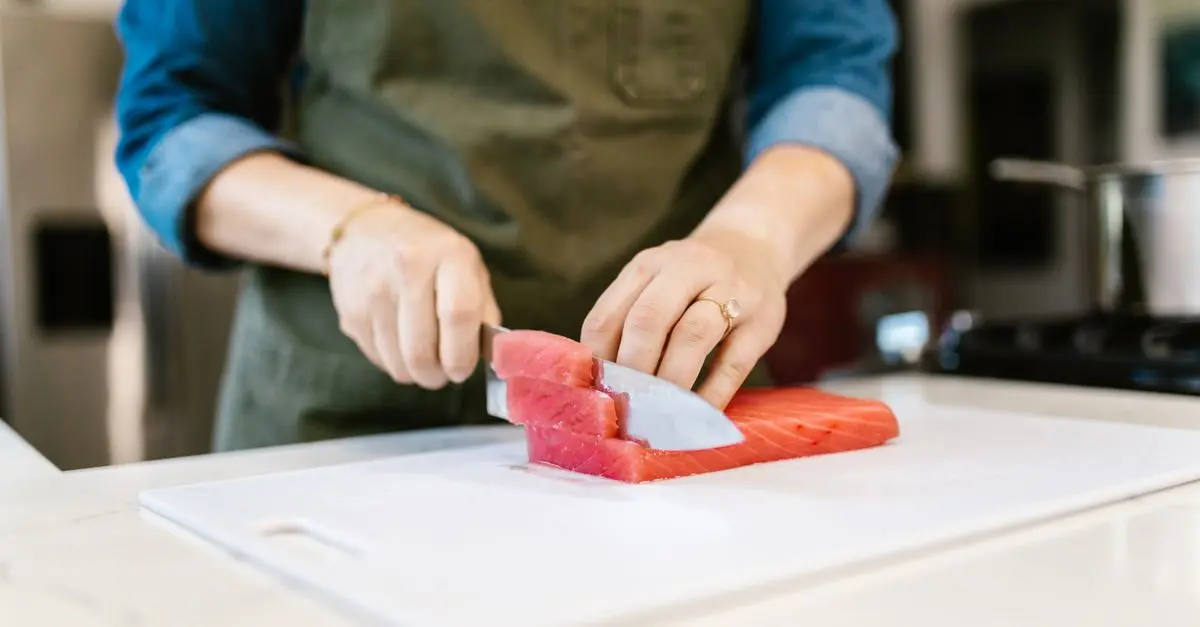 Comment Bien Préparer un Poisson Frais pour un Plat Savoureux
